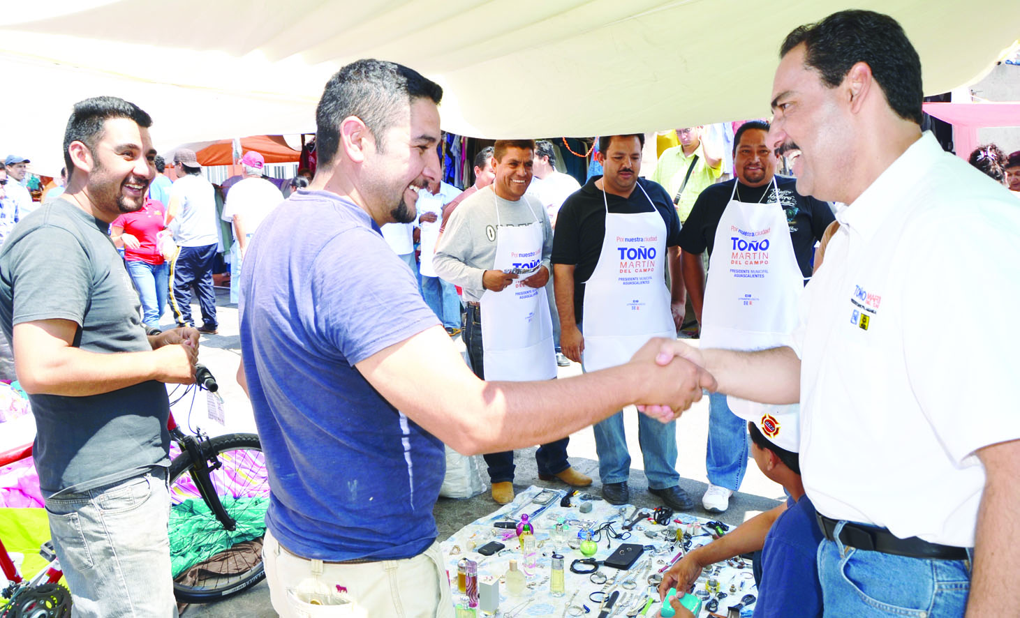 Asegura Martín del Campo que dignificará tianguis y regulará el ambulantaje