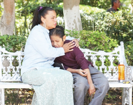 Las mujeres deben aprender a no educar tiranos: Marcela Lagarde