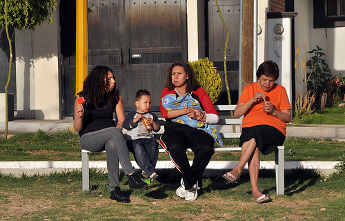 Martín del Campo creará centros de apoyo integral a las mujeres jefas de familia