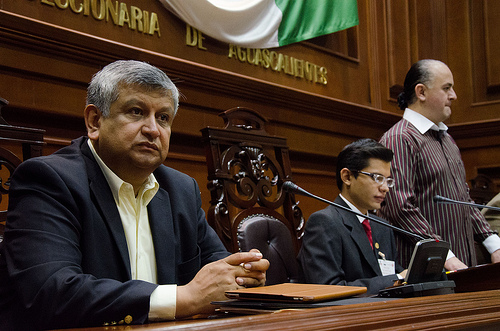 Comisiones aprueban dictamen a pesar de tres vitales ausencias