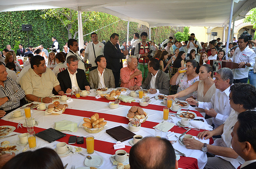 En el Revolucionario Institucional, aires de decepción y sospechosismo de derrota