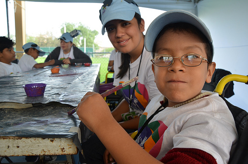 110 jóvenes voluntarios participan en Verano Teletón con 105 niños con discapacidad