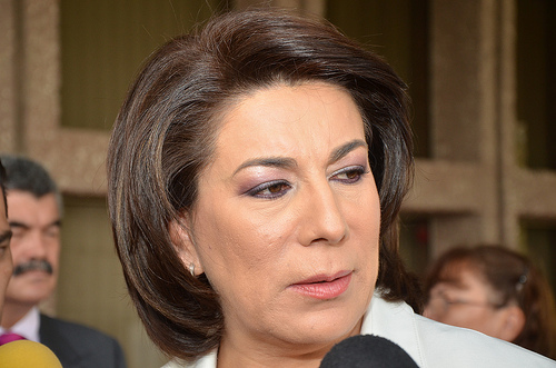 A petición del obispo, la alcaldesa solicitará no revocar el permiso de siete predios en comodato