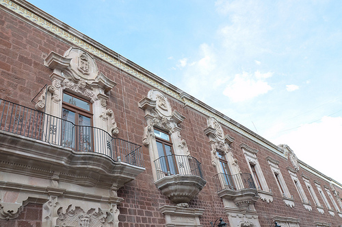 Empleados del gobierno hicieron proselitismo político desde dentro