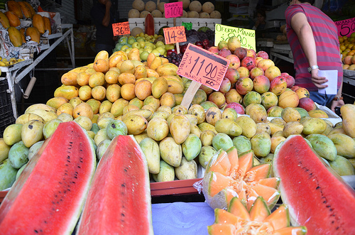 Baja en la venta por temporada de lluvias: comerciantes del Agropecuario