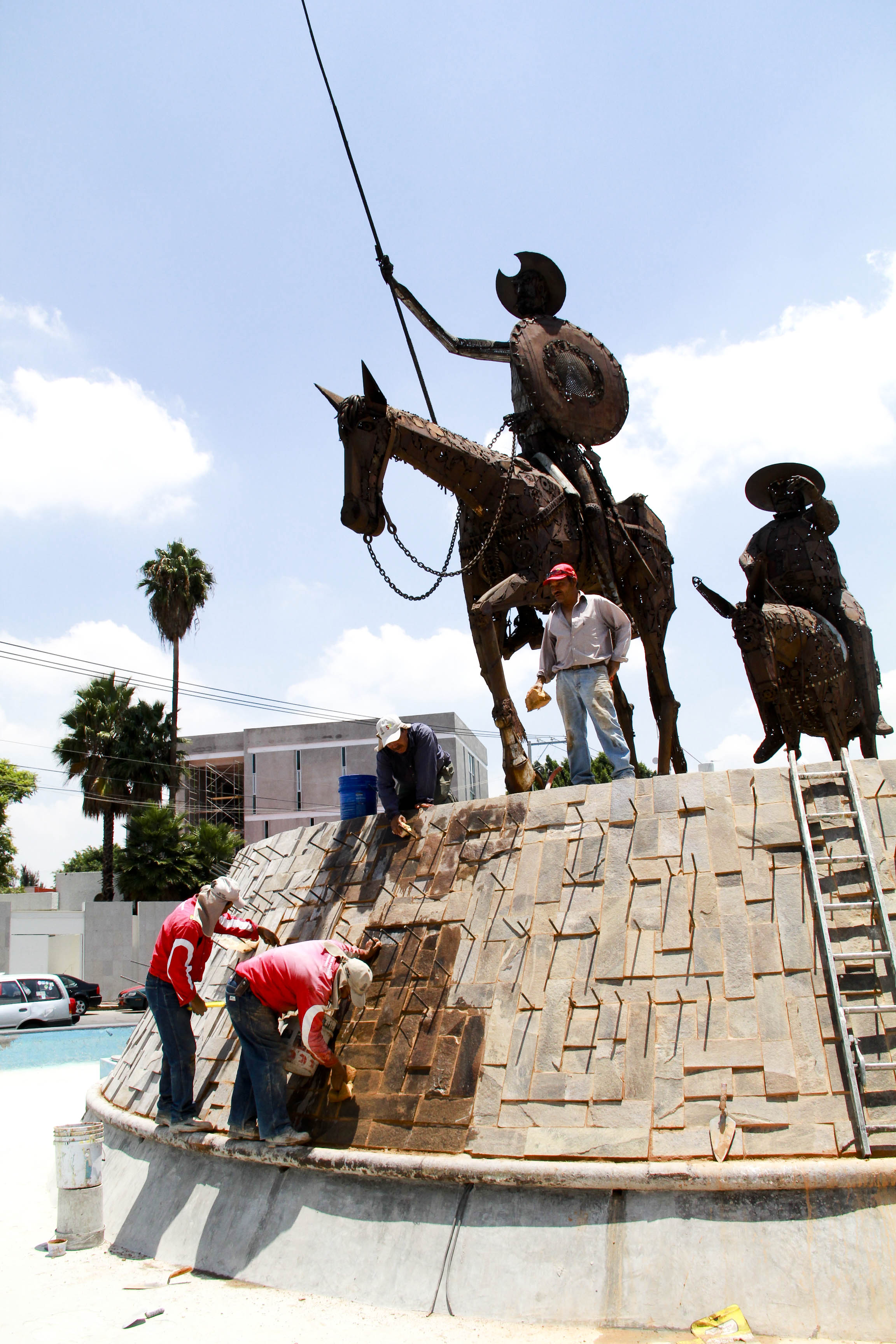 Concluyen obras de rehabilitación de la glorieta del Quijote