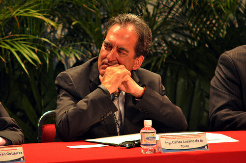 Hacer política educativa y no hacer política con la educación