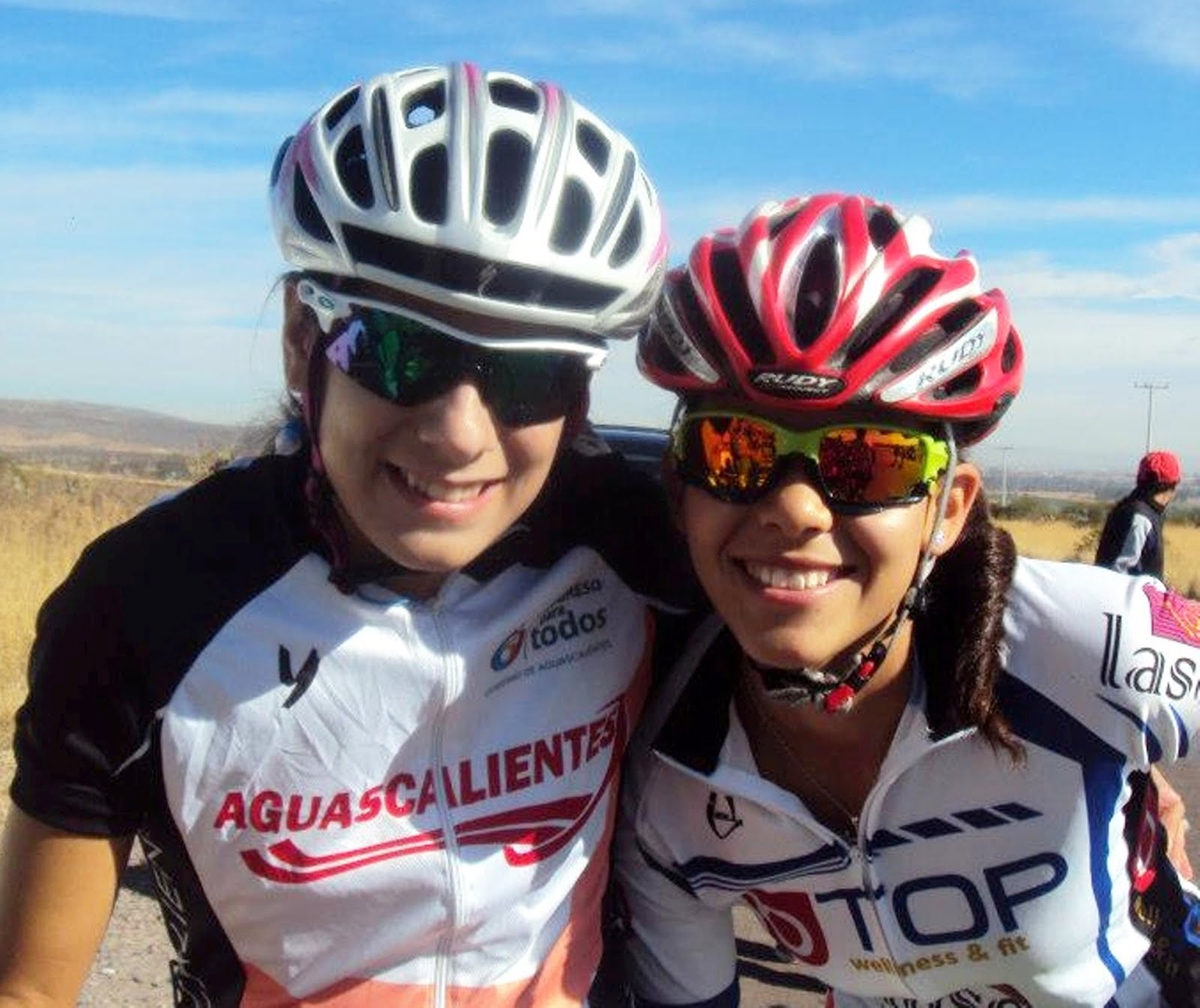 Las ciclistas Brenda Santoyo y Fernanda Sierra convocadas a campamento selectivo para el Mundial de Ruta