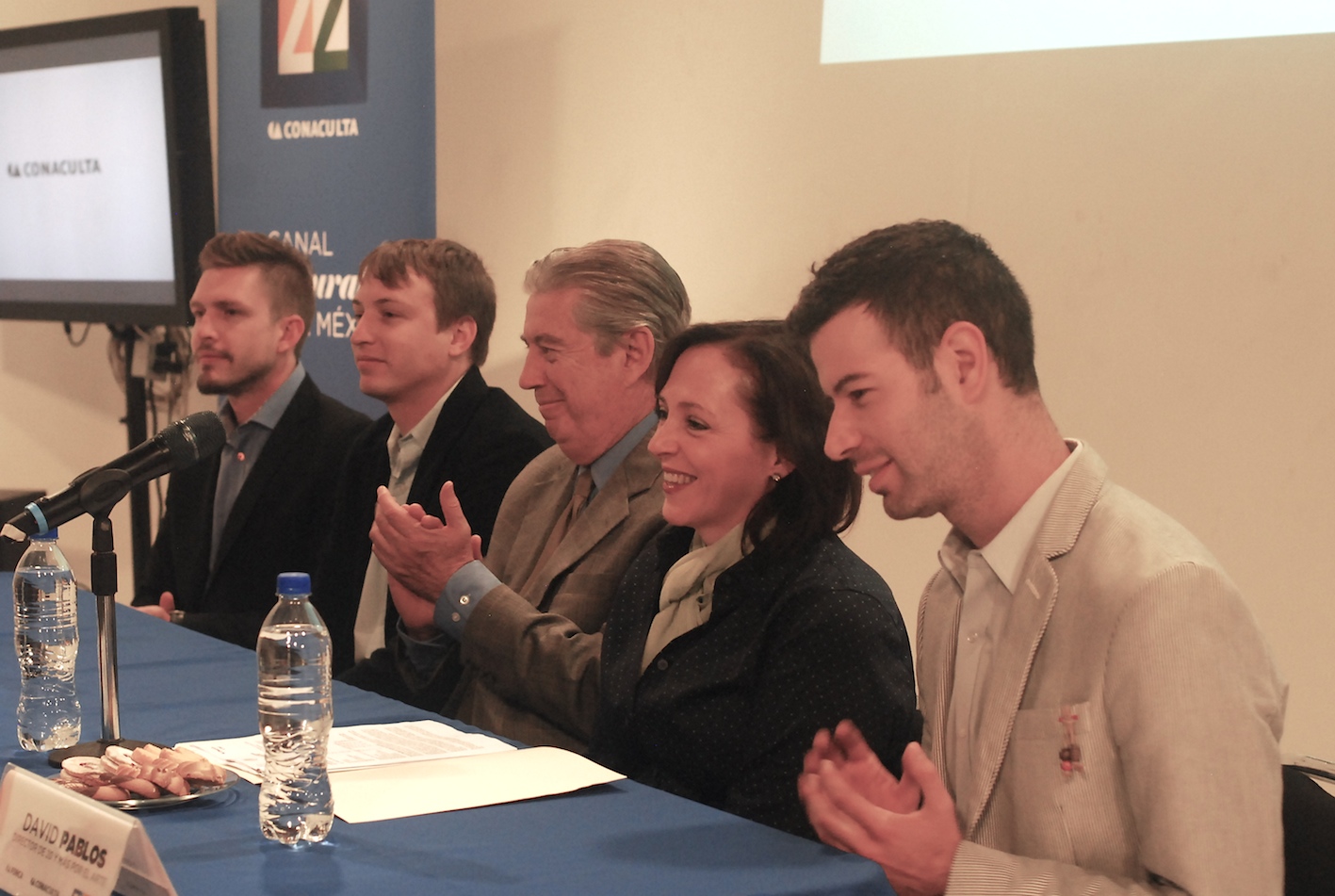 Estrenan la serie 20 y más por el arte en Canal 22