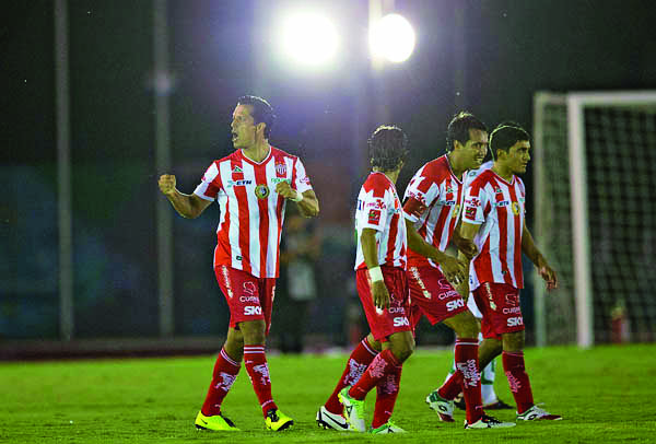 Necaxa vence 1-2 a Zacatepec