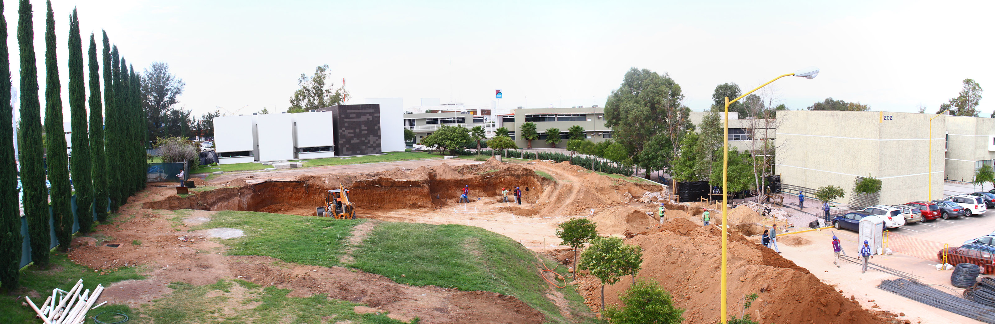 Supervisa el rector de la Autónoma obras de infraestructura