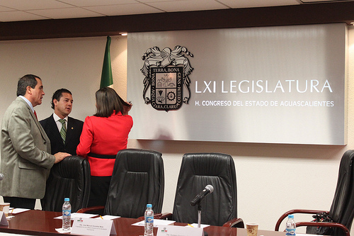 Acerca de los diputados y su participación del debate parlamentario