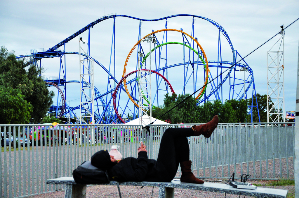 Público y locatarios molestos por lo que consideran un engaño de los organizadores