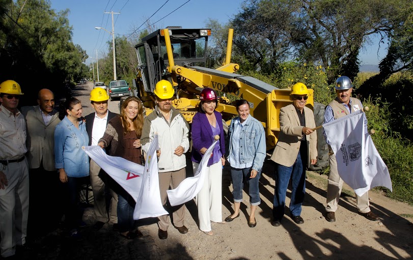 Inicia obra de pavimentación en fraccionamiento Trojes del Sol, inversión de casi seis millones de pesos