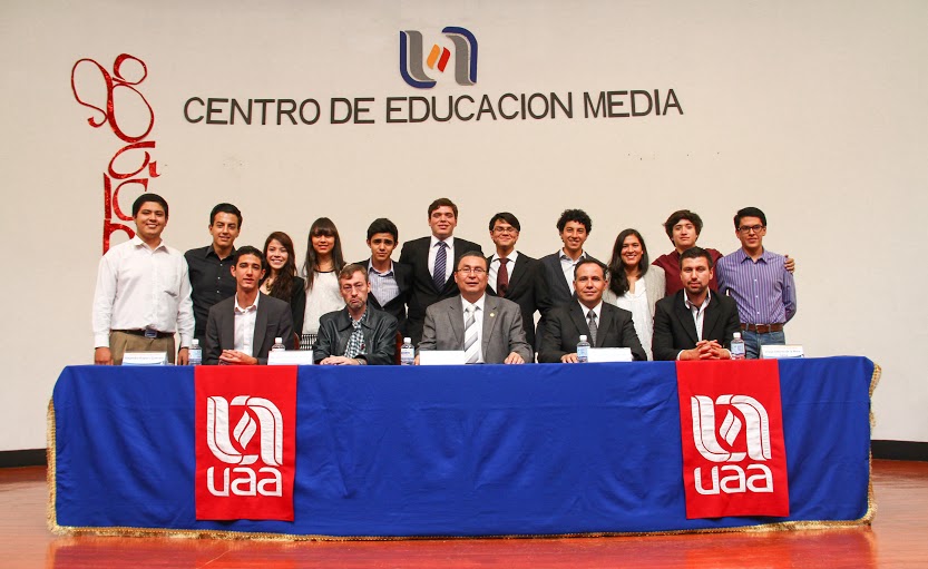 Toman protesta alumnos del CEM central y oriente de la Autónoma de Aguascalientes