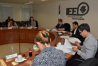 Defienden permanencia de los Institutos Estatales Electorales