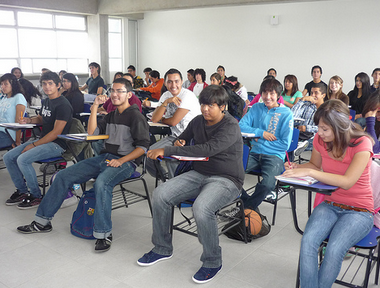 Profesores de educación media no han sufrido descuentos