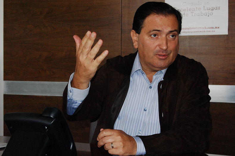 Reynoso Femat encabeza lista de ocho gobernadores corruptos