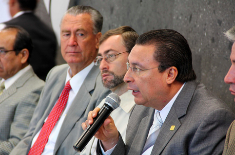 Reconoce Mario Andrade el primer lugar estatal del bachillerato de la UAA en evaluación EXANI