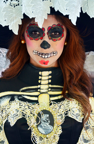 Convocan al primer Concurso de Catrinas y Catrines