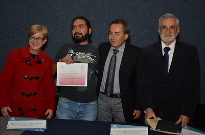 Ensayista veracruzano recibe el Premio Juan Rulfo