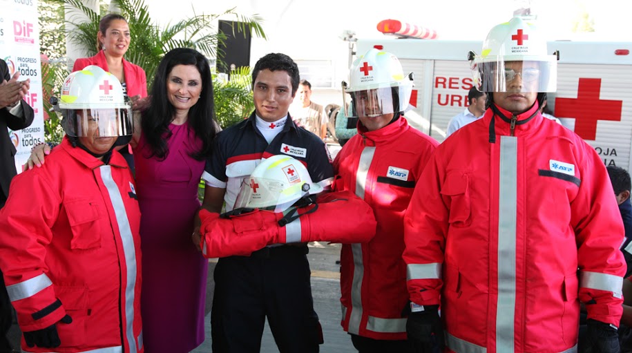 Entrega DIF estatal equipos de seguridad a Cruz Roja Mexicana