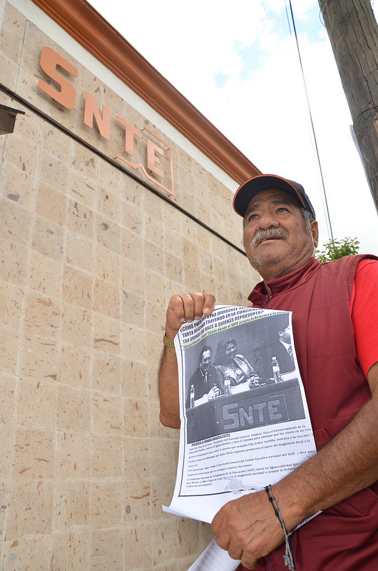 Comienza el SNTE a meterse con la familia de los disidentes