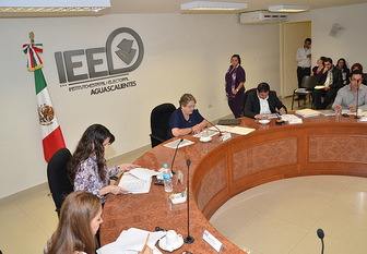 Senadores se oponen a la desaparición de los organismos electorales locales