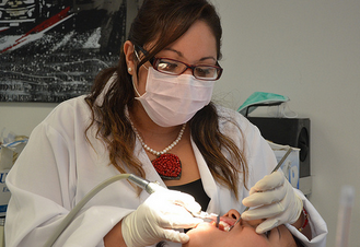 Más del 90% de la población tiene problemas de salud bucal