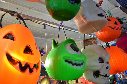 Concluye tianguis de los muertos con 10 suspensiones de actividades y más de 100 actas administrativas