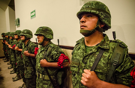 Senado de la República rinde homenaje al Ejército Mexicano