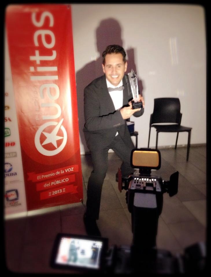 Entregan Reconocimiento a los mejores contenidos al programa Hilos de Plata