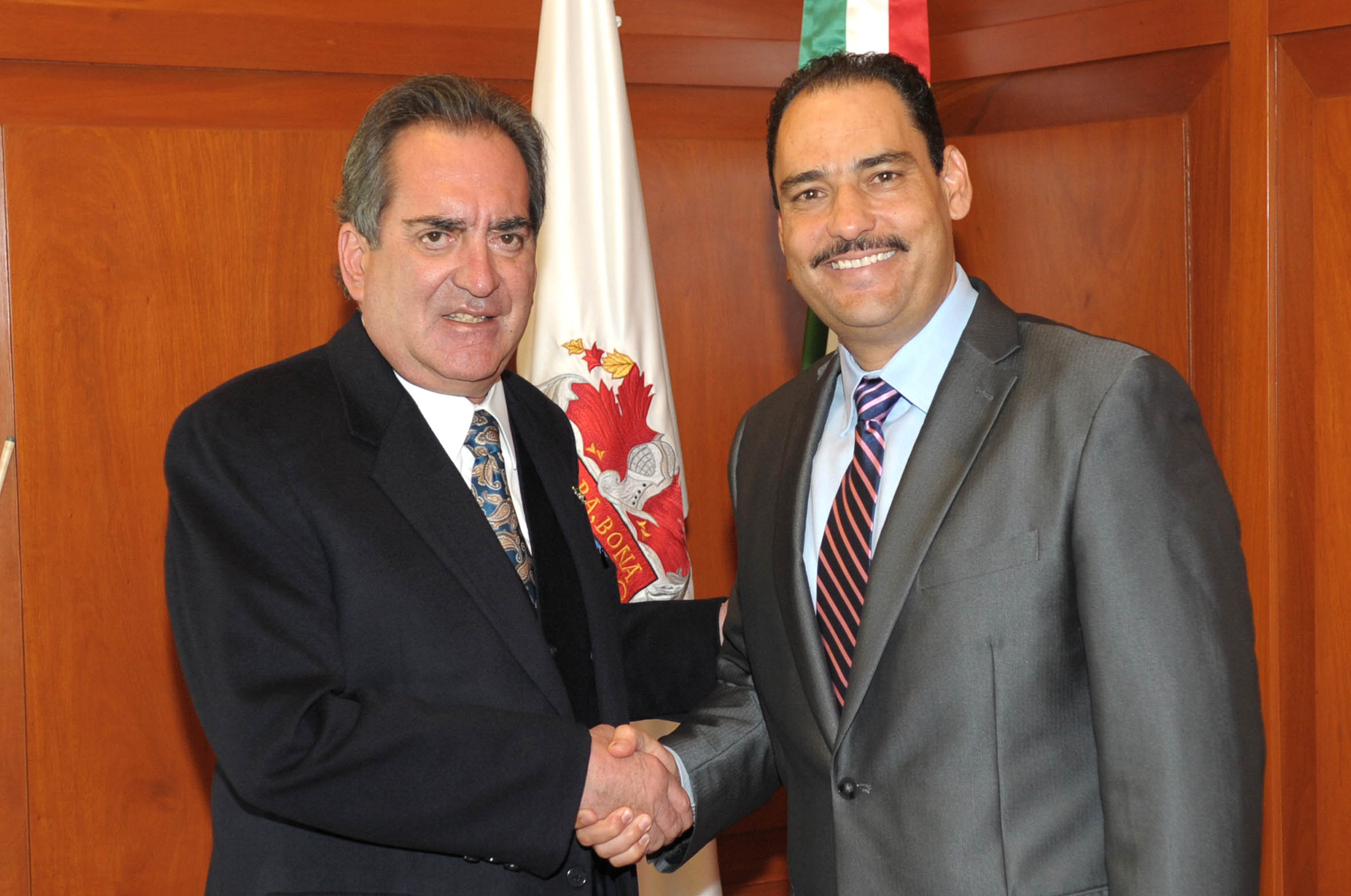 Establece Lozano de la Torre agenda de trabajo con Juan Antonio Martín del Campo