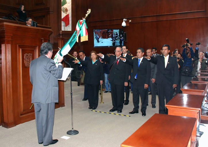 Lozano de la Torre busca consensos con el Congreso para trabajar en paz