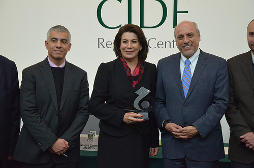 Entrega CIDE Premio Gobierno y Gestión Local a municipio de Aguascalientes