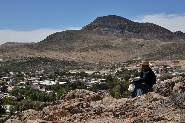 Sensible ceremonia con familias de migrantes en Asientos
