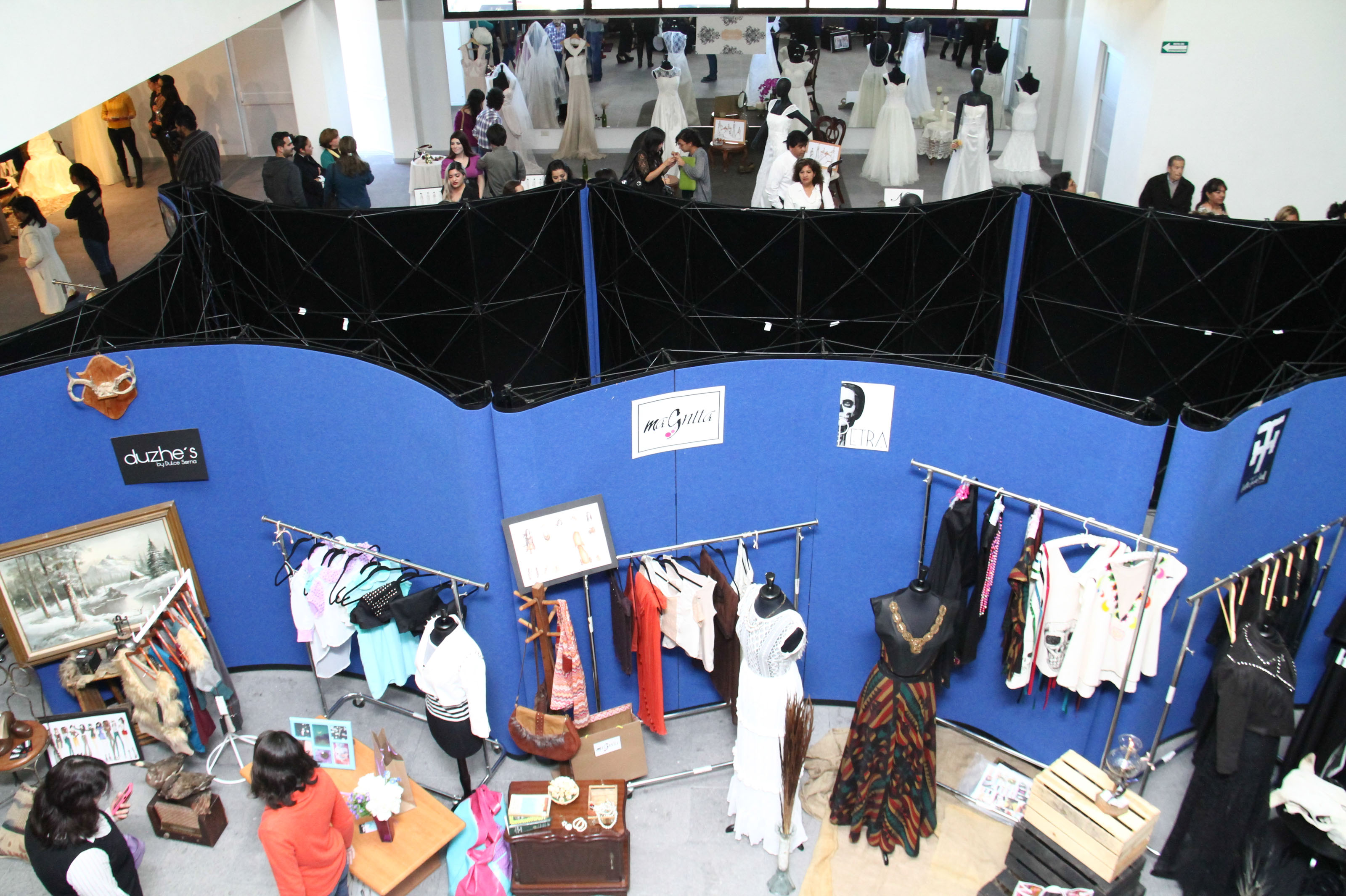 Presentan estudiantes de la carrera de Diseño de Modas proyectos terminales