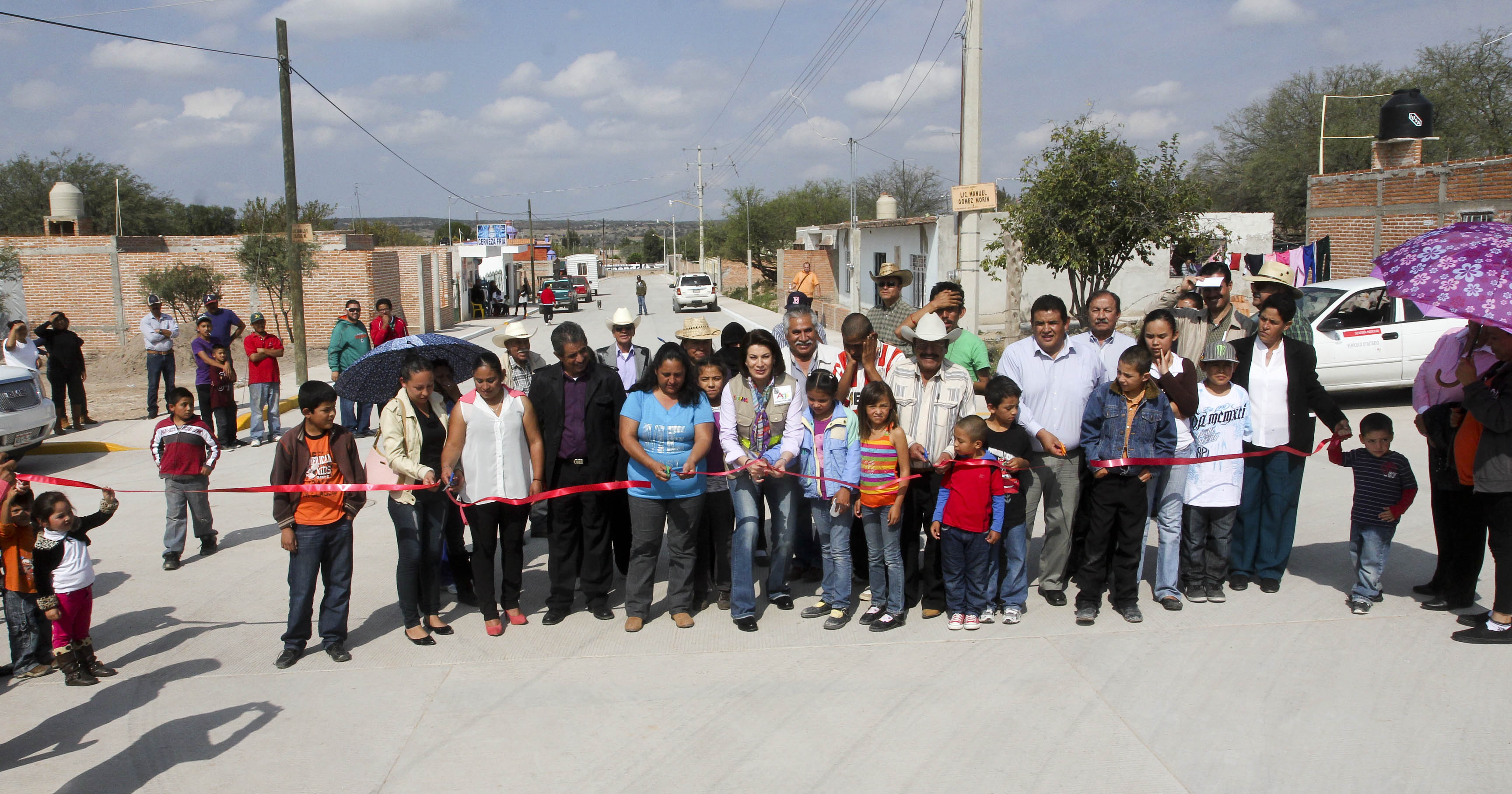Continúa la alcaldesa capitalina con la entrega de obras en las comunidades rurales