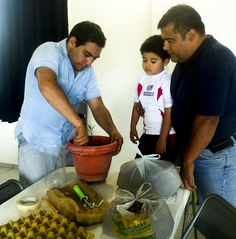 Capacitó gobierno municipal a más de 240 familias en talleres de medio ambiente