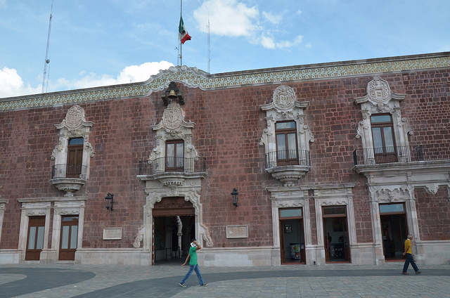 Asegura gobierno estatal que se pagará en tiempo y forma aguinaldo de los maestros