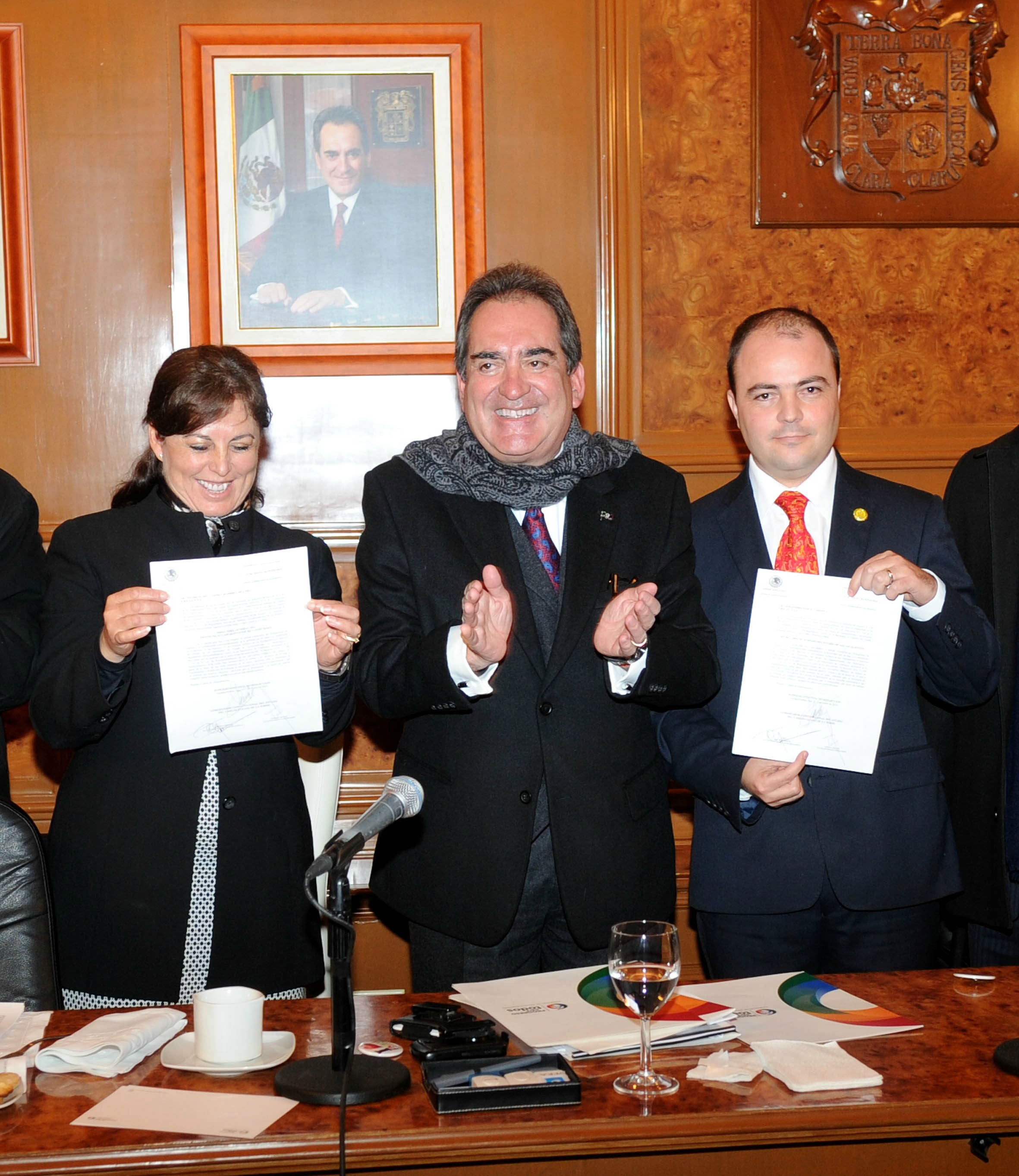 Entregan nombramientos a titulares de IAM y Sectur