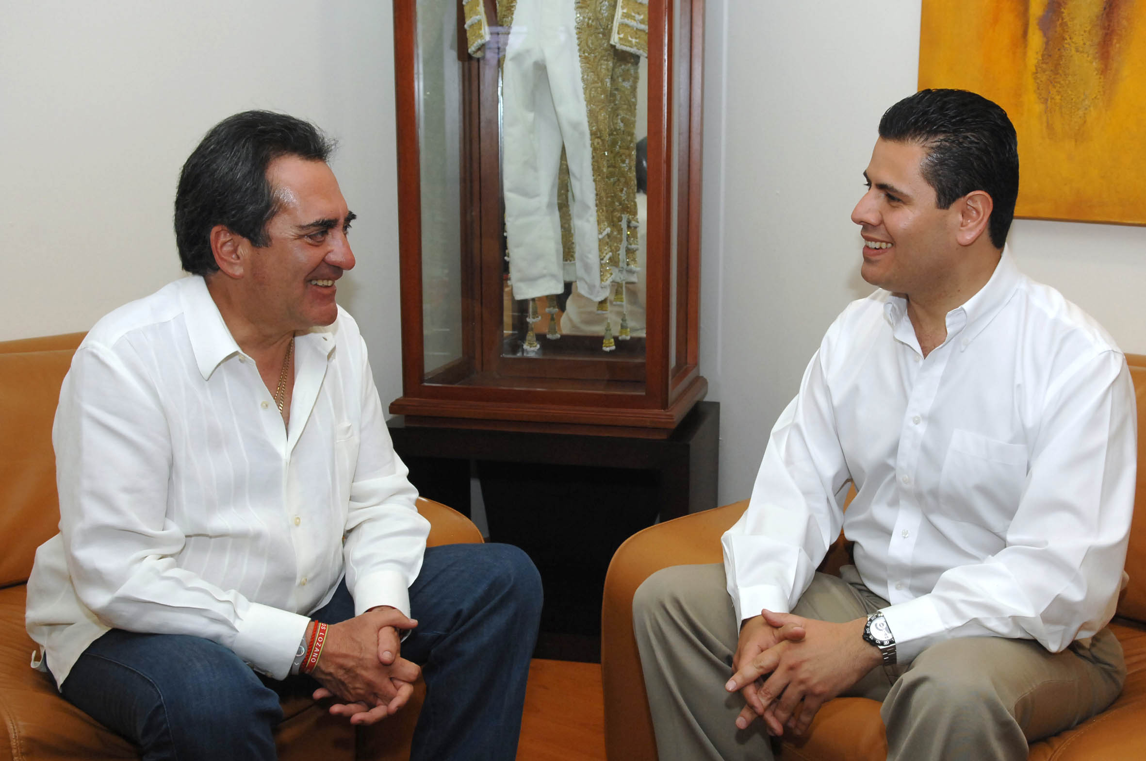 Se reúnen Carlos Lozano de la Torre y Miguel Alonso Reyes