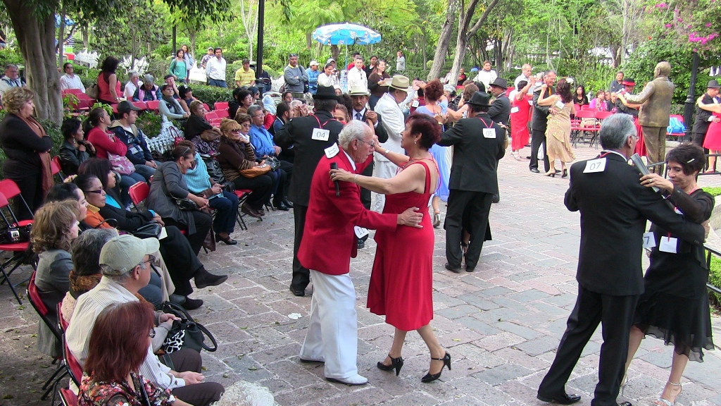 Tercera edad Al Ritmo del Danzón
