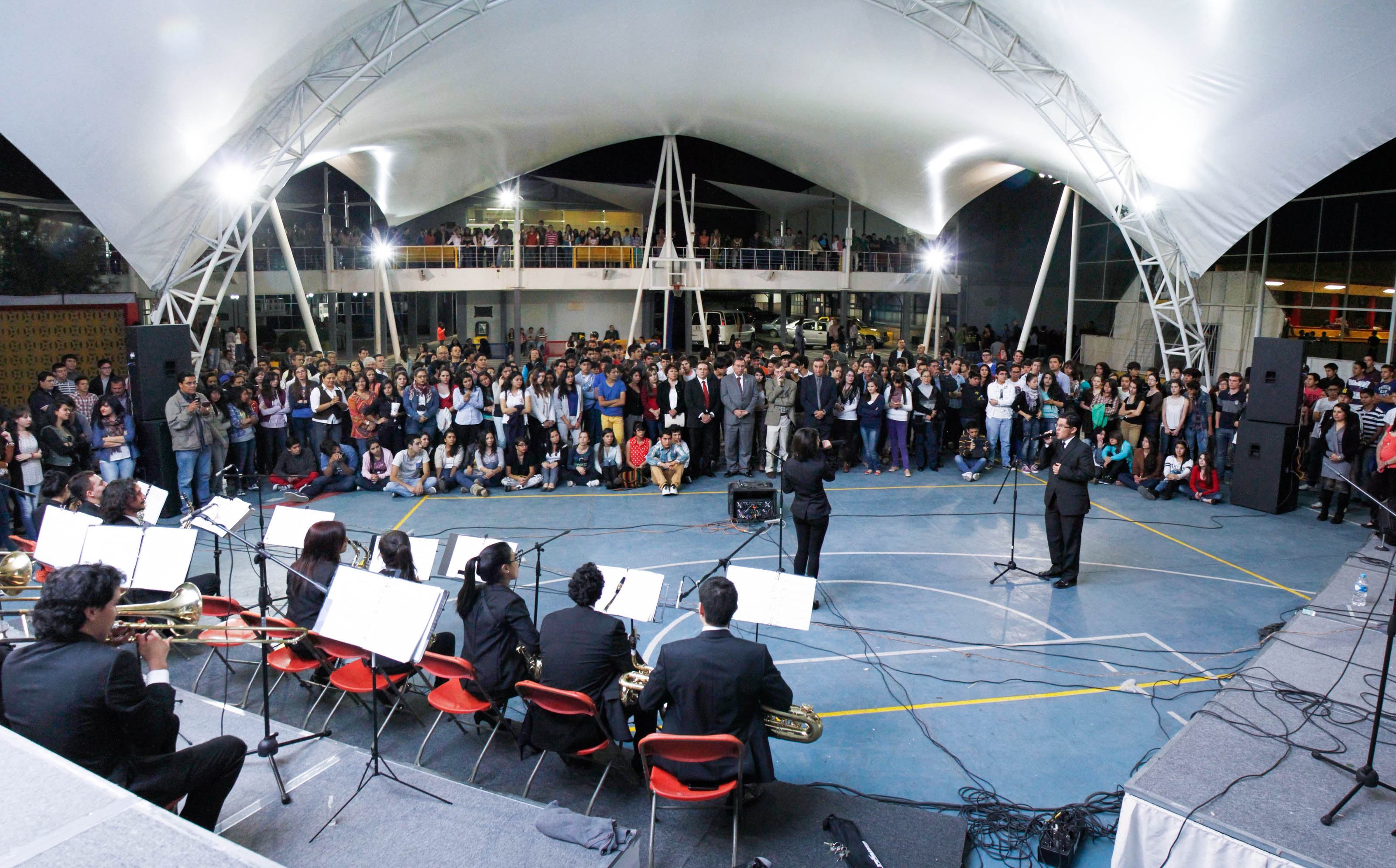 UAA realiza exposición fotográfica sobre su Big Band