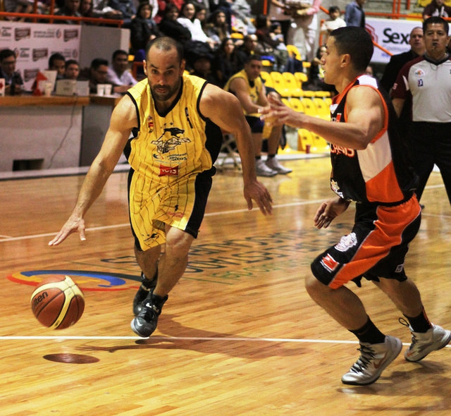Panteras cenó Correcaminos 113-105