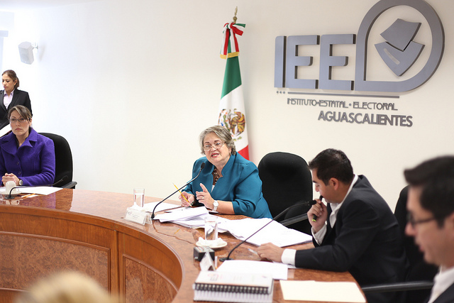 Desecha IEE denuncia del Acción Nacional contra el gobernador