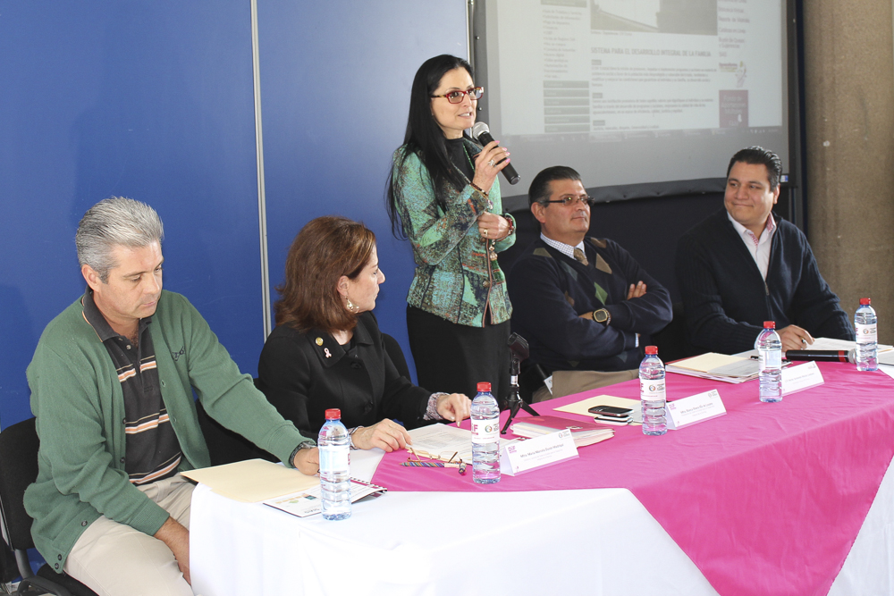 Pone en marcha el DIF estatal software para el manejo de información