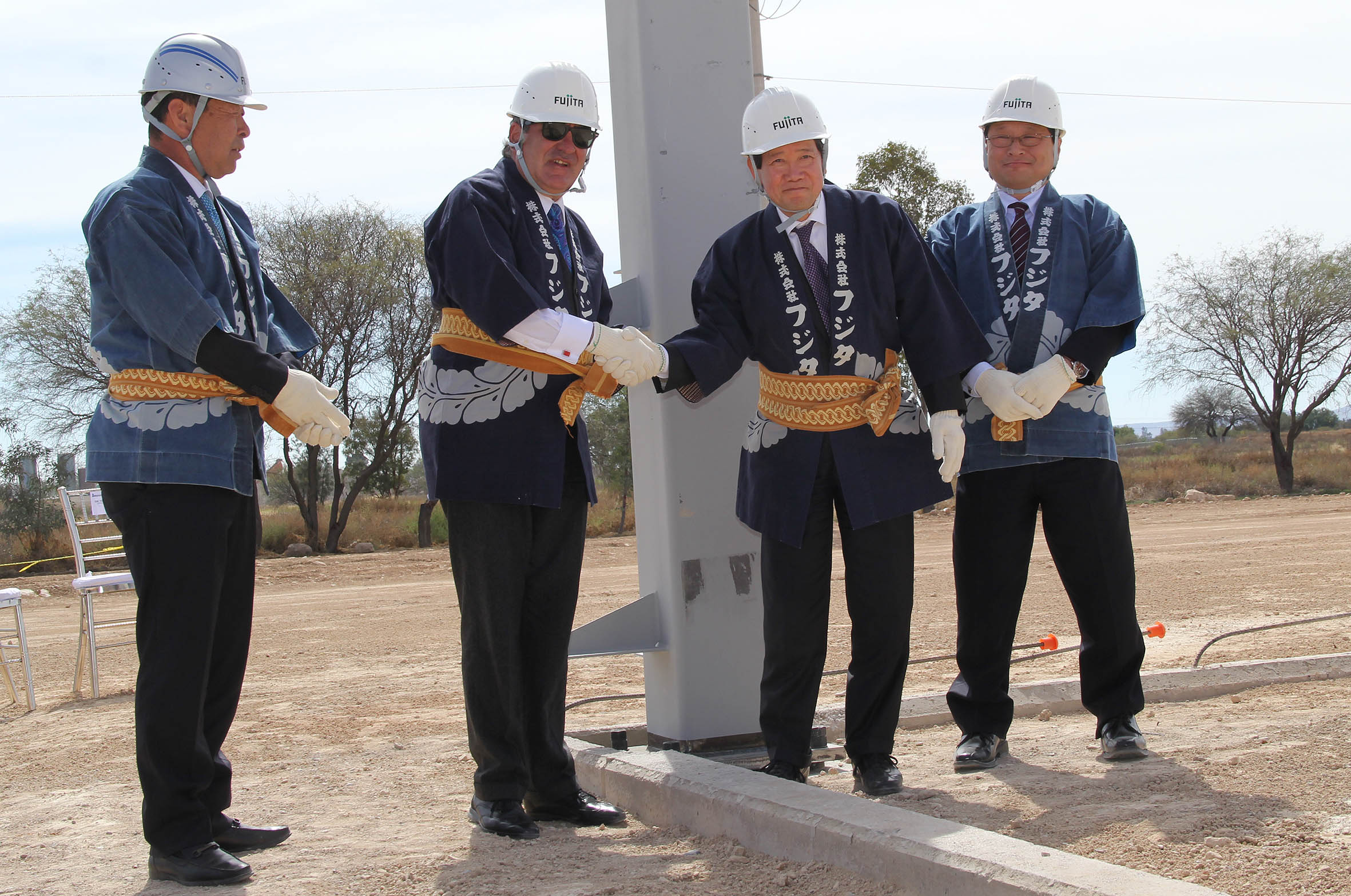 Ponen primera piedra a Beyonz Corporation