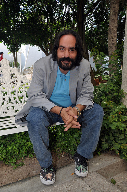 La poesía habla esencialmente de la vida, si no habla de la vida entonces no tiene importancia