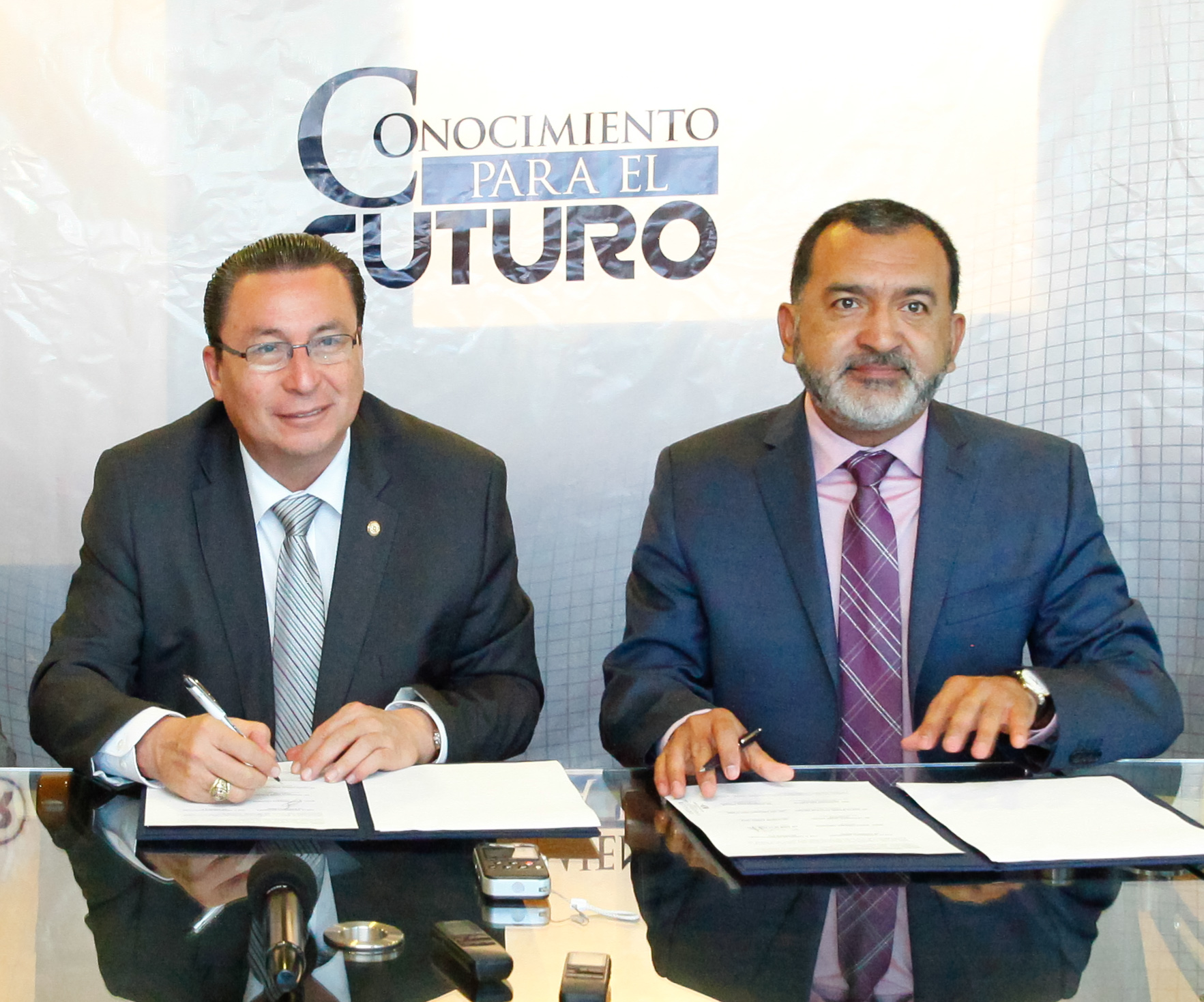 Convenio para trabajar proyectos de ingeniería automotriz, física y energía